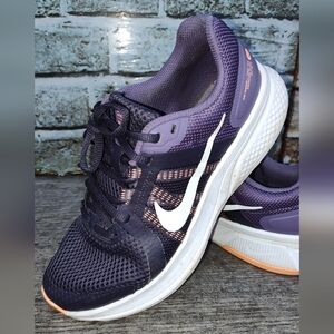 Nike run swift 2 Purple/Black shoes, Women's Size 7